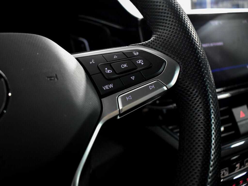 Купить Volkswagen Polo с пробегом. Фото: #16