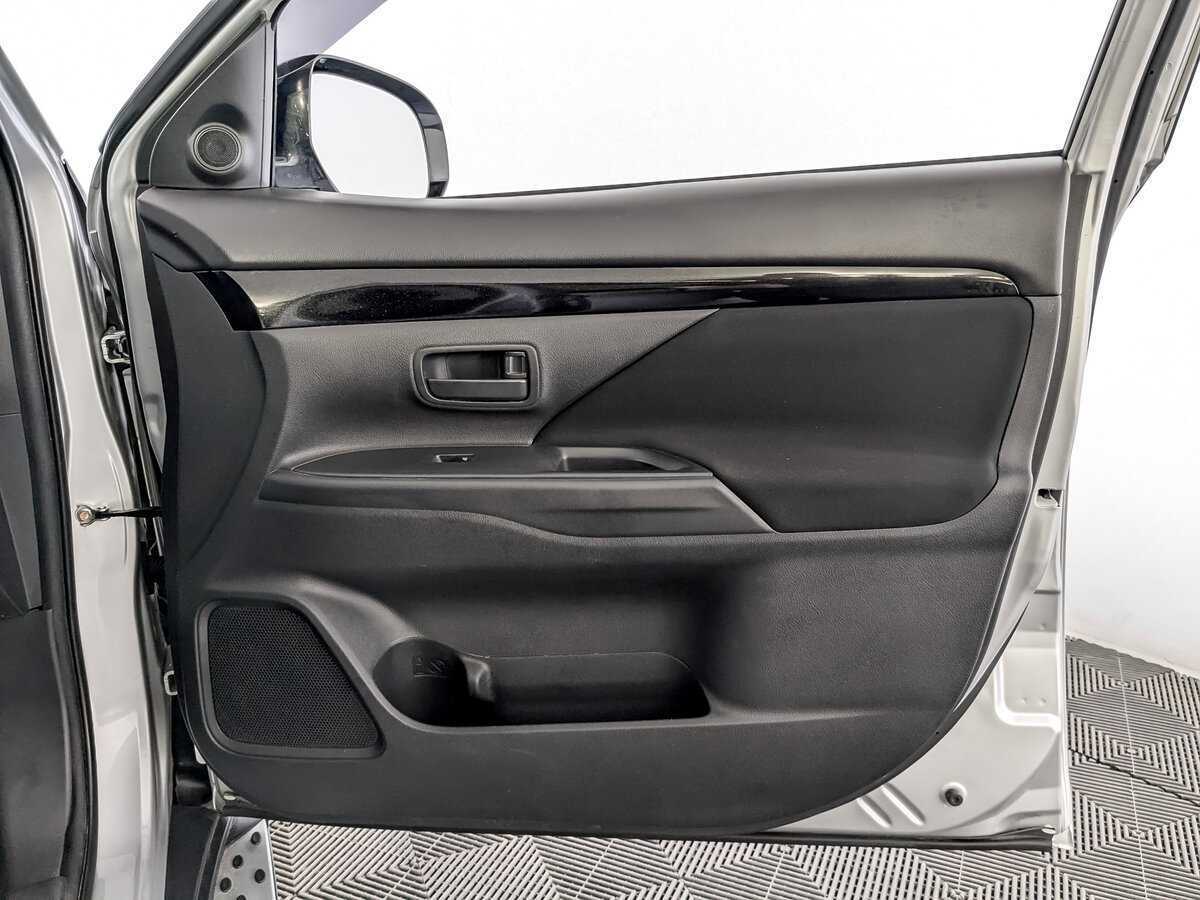 Продажа Б/У Митсубиши Оутлэндер. Фото: #23