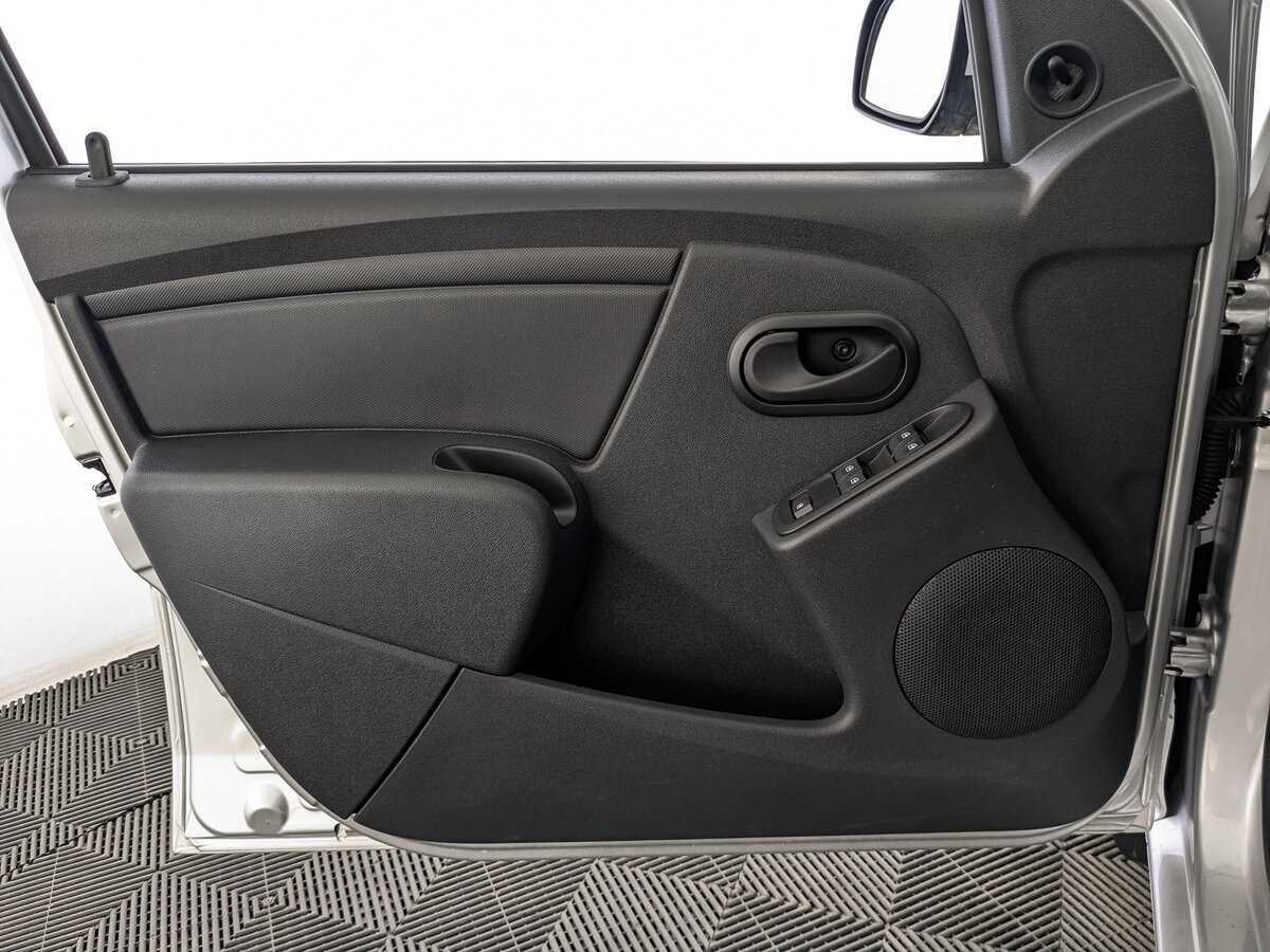 Купить Lada (ВАЗ) Largus с пробегом. Фото: #18