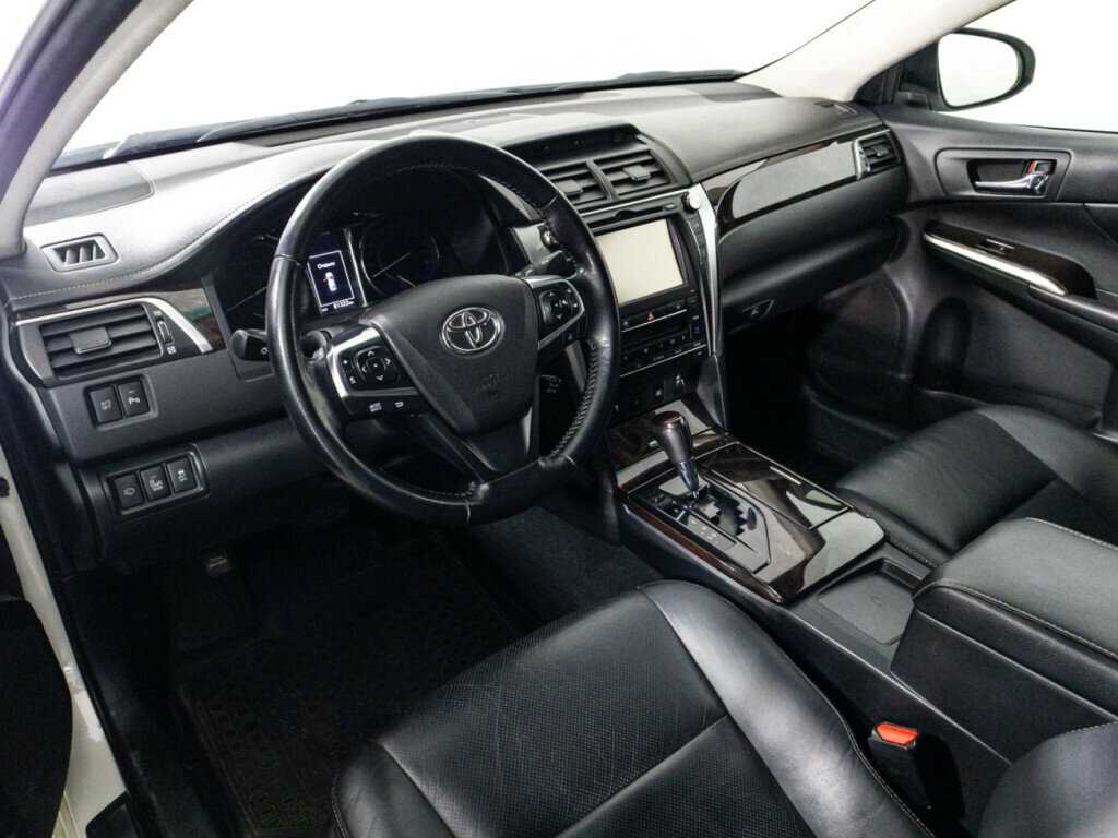 Купить Toyota Camry с пробегом. Фото: #10