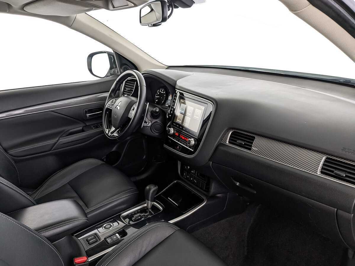 Купить Mitsubishi Outlander с пробегом. Фото: #10
