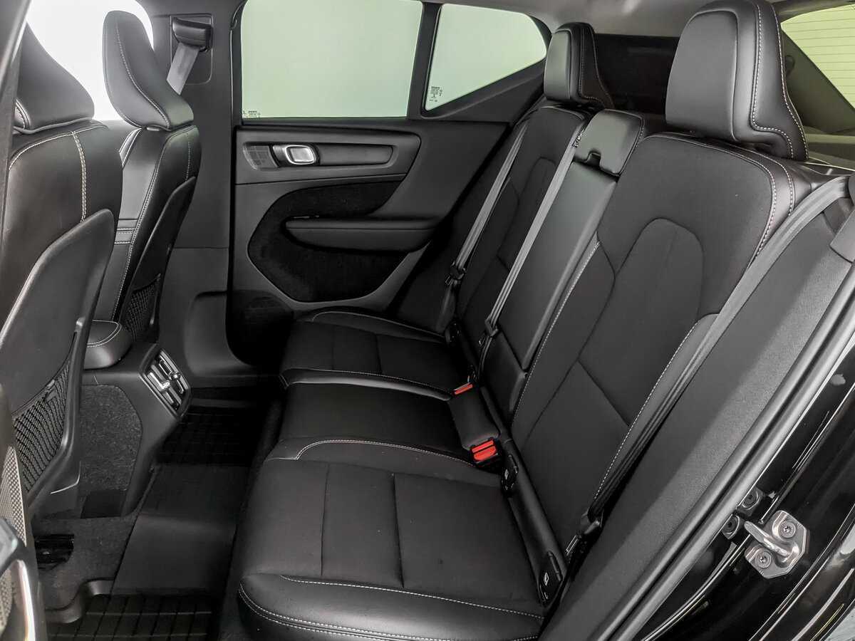 Купить Volvo XC40 с пробегом. Фото: #12