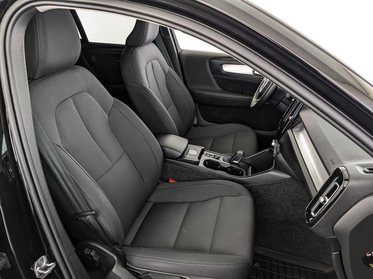 Купить Volvo XC40 с пробегом. Фото: #22