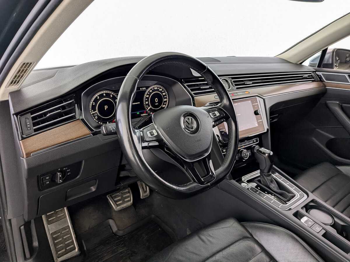 Купить Volkswagen Passat с пробегом. Фото: #15