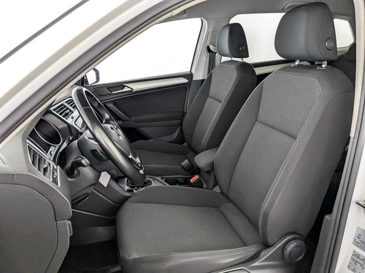 Купить Volkswagen Tiguan с пробегом. Фото: #19