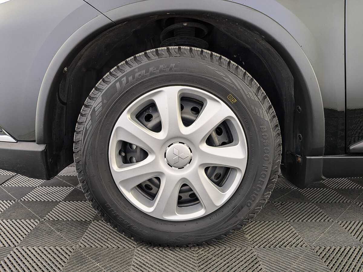 Купить Mitsubishi Outlander с пробегом. Фото: #11