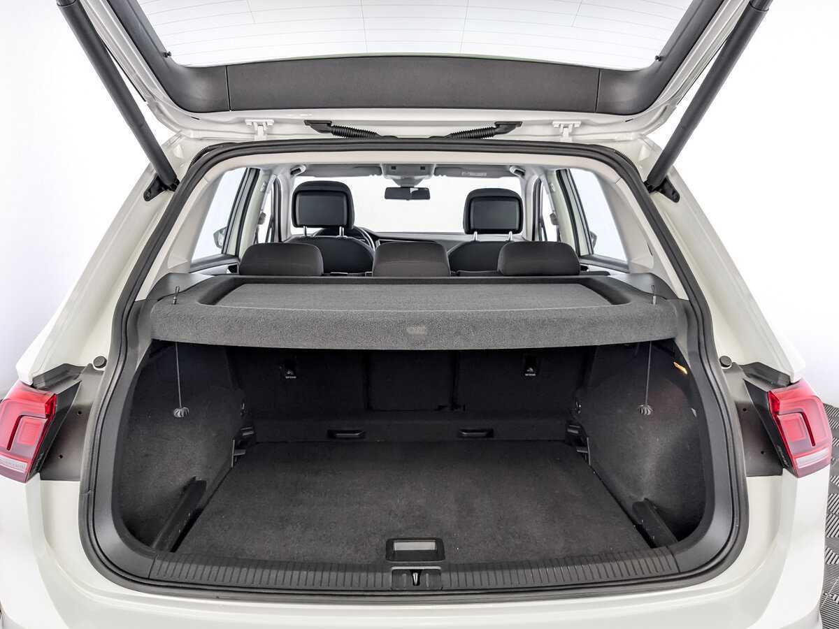 Купить Volkswagen Tiguan с пробегом. Фото: #9