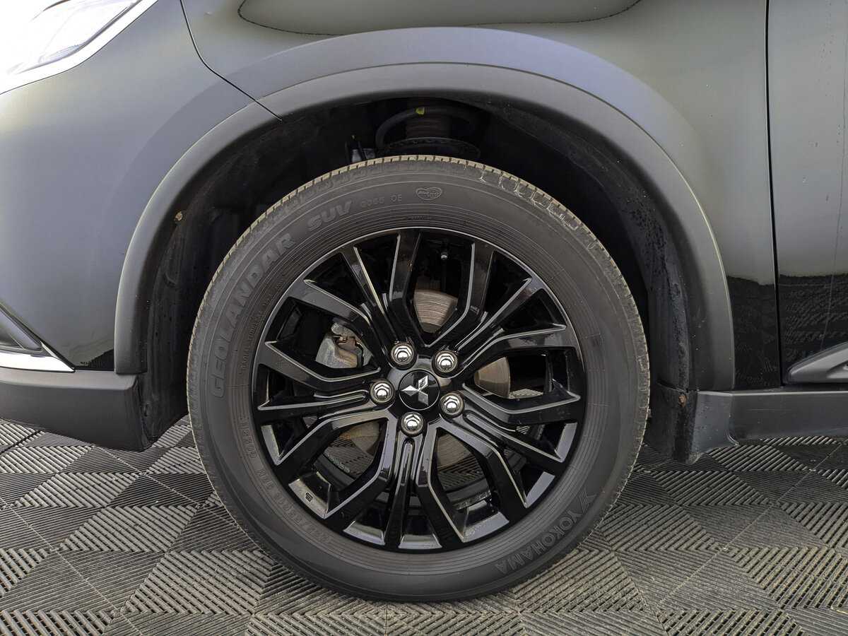 Купить Mitsubishi Outlander с пробегом. Фото: #11