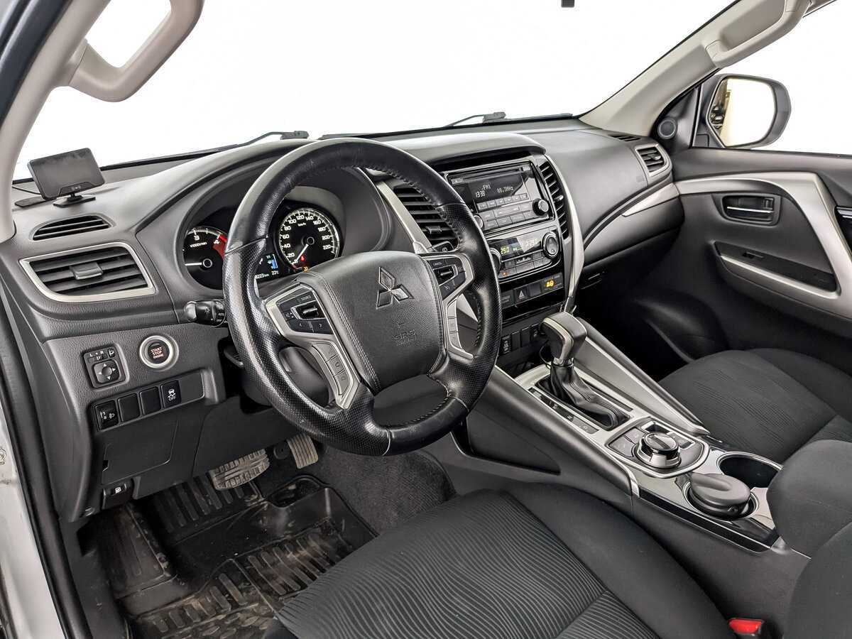 Купить Mitsubishi Pajero Sport с пробегом. Фото: #15
