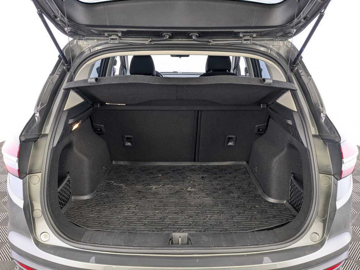 Купить Geely Coolray с пробегом. Фото: #8