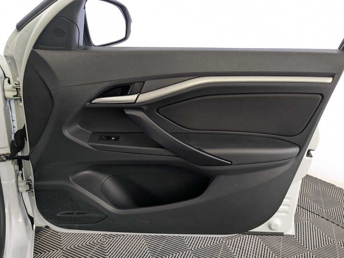 Купить Lada (ВАЗ) Vesta с пробегом. Фото: #19