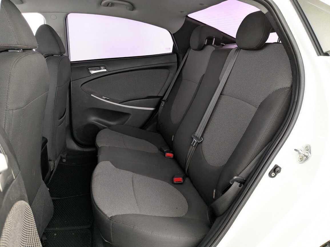 Купить Hyundai Solaris с пробегом. Фото: #9