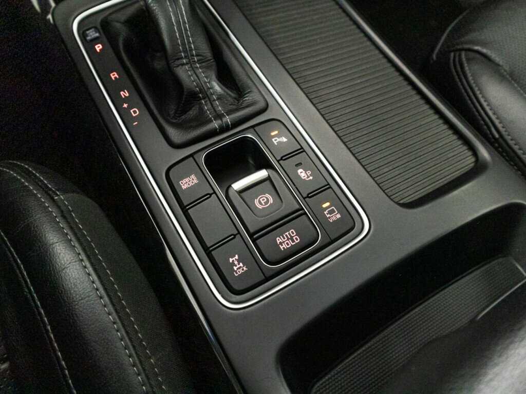 Купить Kia Sorento с пробегом. Фото: #18