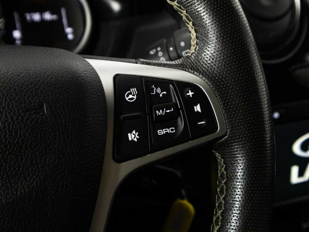 Купить Lada (ВАЗ) Largus с пробегом. Фото: #17