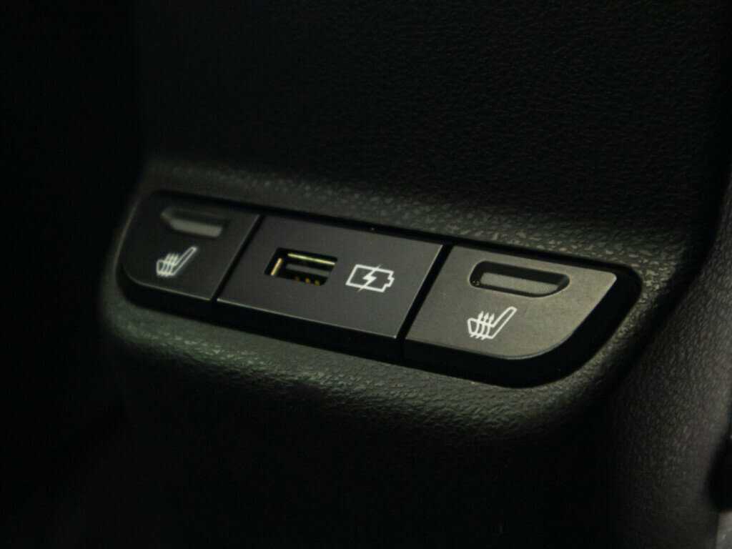 Купить Lada (ВАЗ) Largus с пробегом. Фото: #19