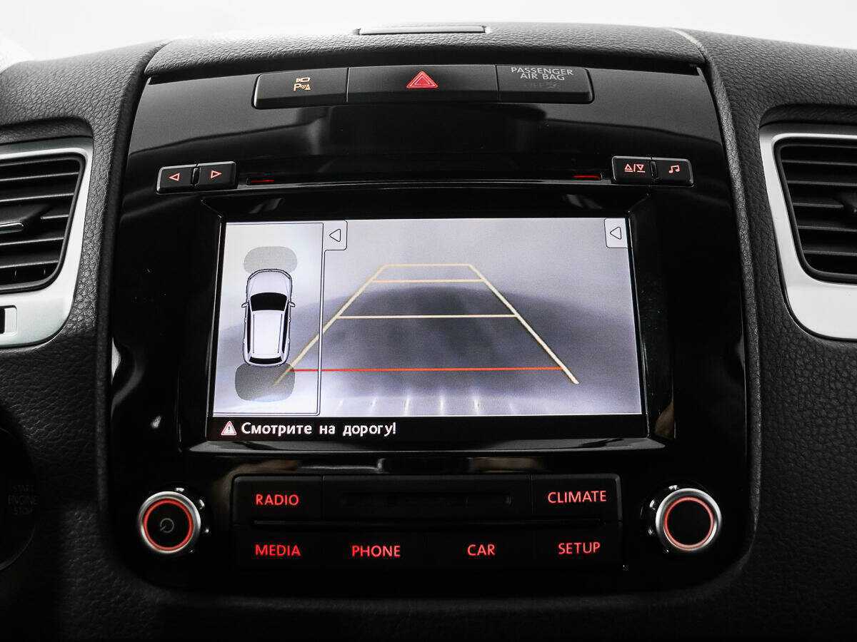 Купить Volkswagen Touareg с пробегом. Фото: #16