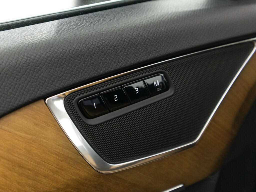 Купить Volvo XC90 с пробегом. Фото: #19