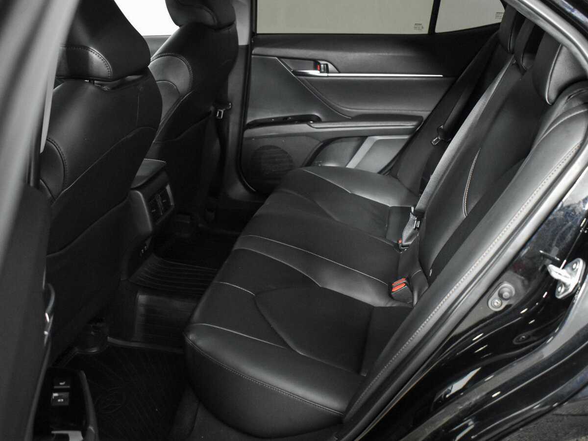 Купить Toyota Camry с пробегом. Фото: #9