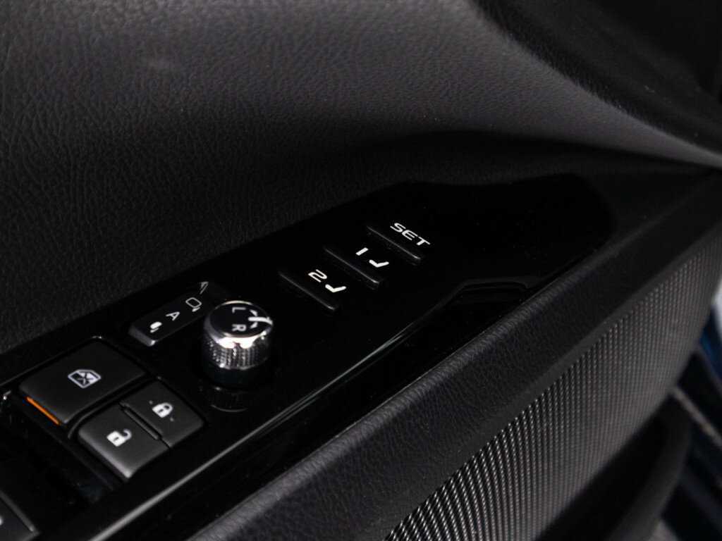 Купить Toyota Camry с пробегом. Фото: #15