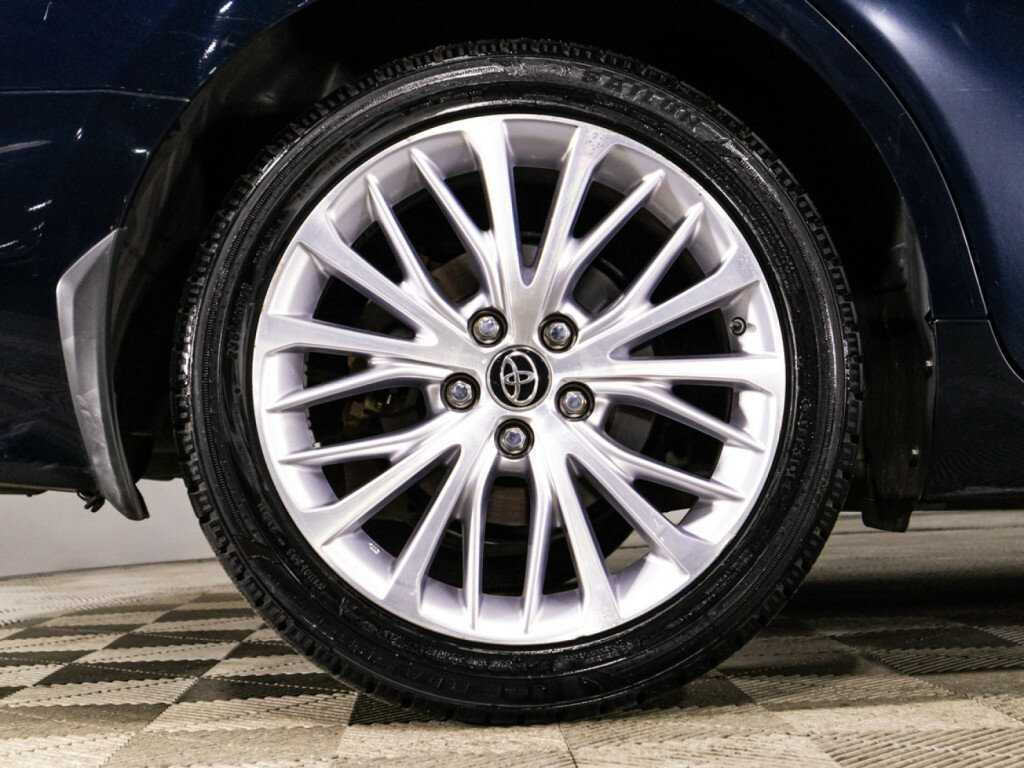 Купить Toyota Camry с пробегом. Фото: #25