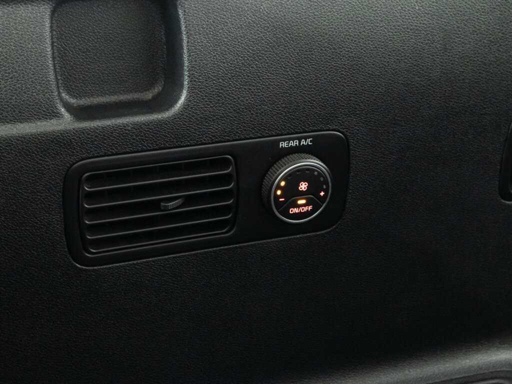 Купить Kia Sorento с пробегом. Фото: #21