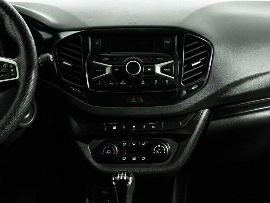 Купить Lada (ВАЗ) Vesta с пробегом. Фото: #13