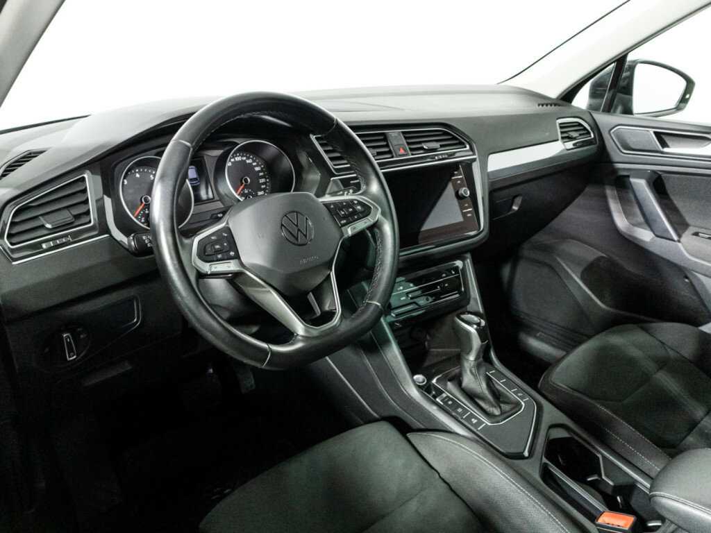Купить Volkswagen Tiguan с пробегом. Фото: #10