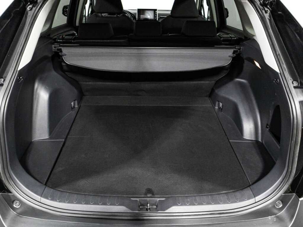 Купить Toyota RAV4 с пробегом. Фото: #17