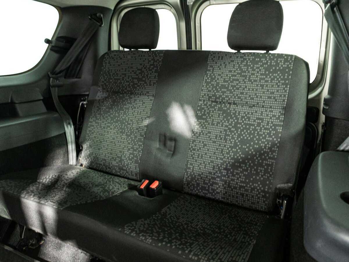 Купить Lada (ВАЗ) Largus с пробегом. Фото: #14