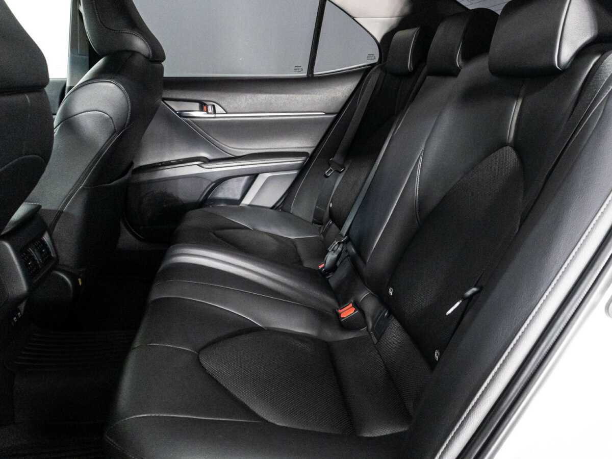 Купить Toyota Camry с пробегом. Фото: #8