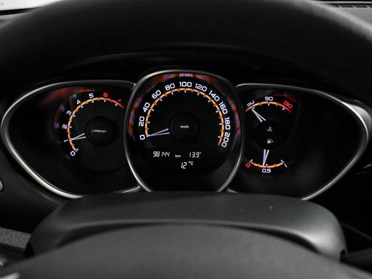 Купить Lada (ВАЗ) Vesta с пробегом. Фото: #17