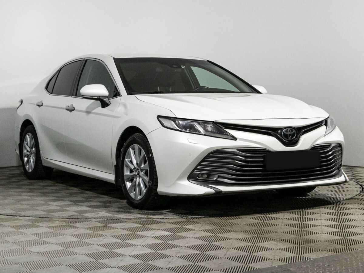 Купить Toyota Camry с пробегом. Фото: #2