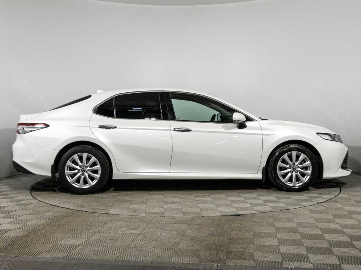 Купить Toyota Camry с пробегом. Фото: #3
