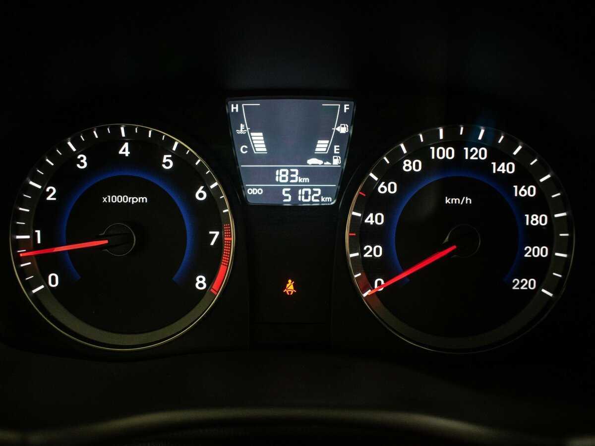 Купить Hyundai Solaris с пробегом. Фото: #9