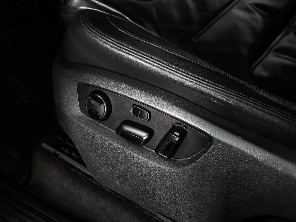 Купить Volkswagen Touareg с пробегом. Фото: #9