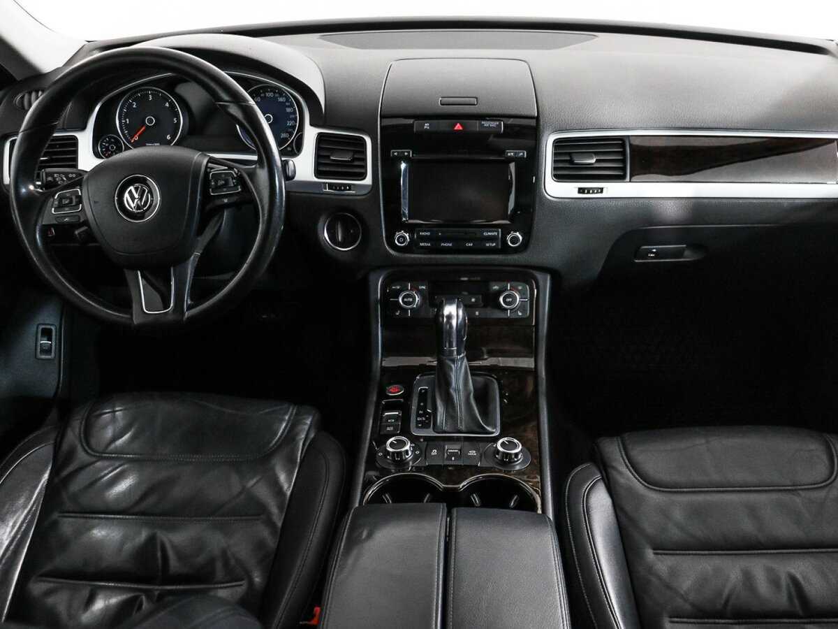 Купить Volkswagen Touareg с пробегом. Фото: #14