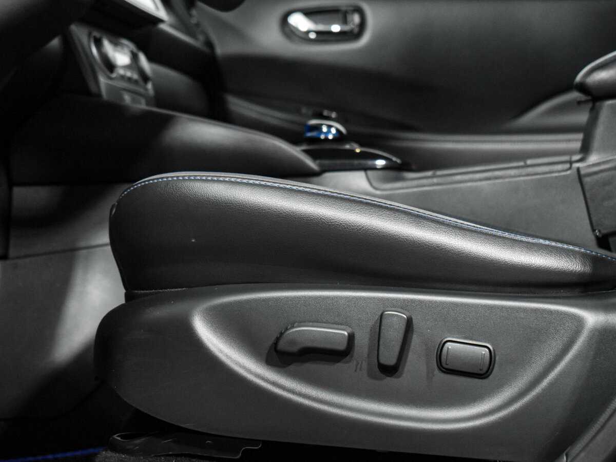 Купить Nissan Leaf с пробегом. Фото: #10