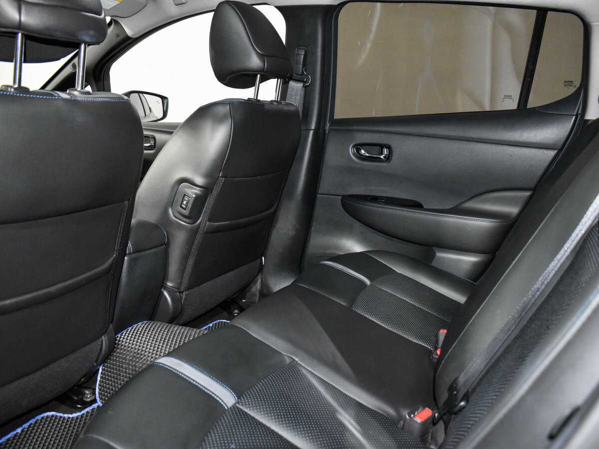 Купить Nissan Leaf с пробегом. Фото: #12