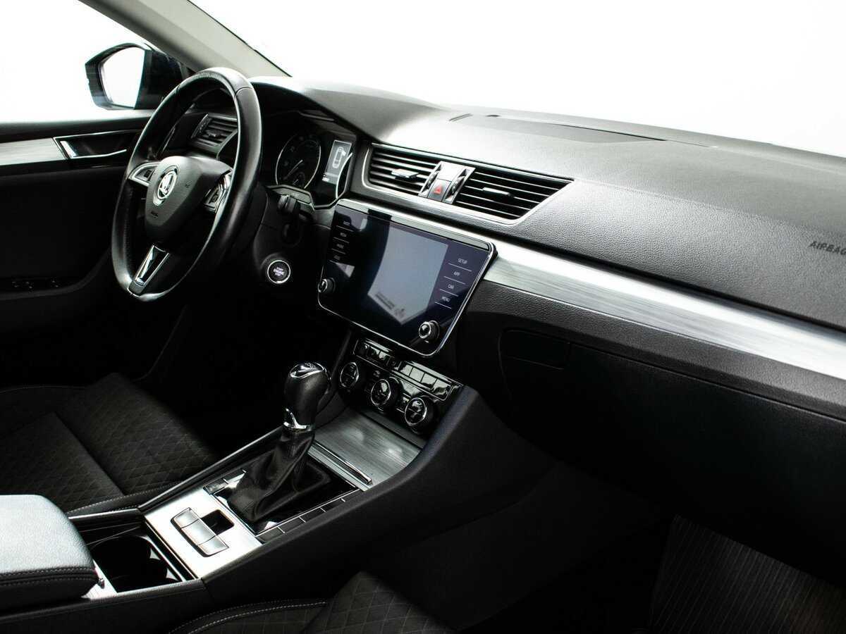 Купить Skoda Superb с пробегом. Фото: #8