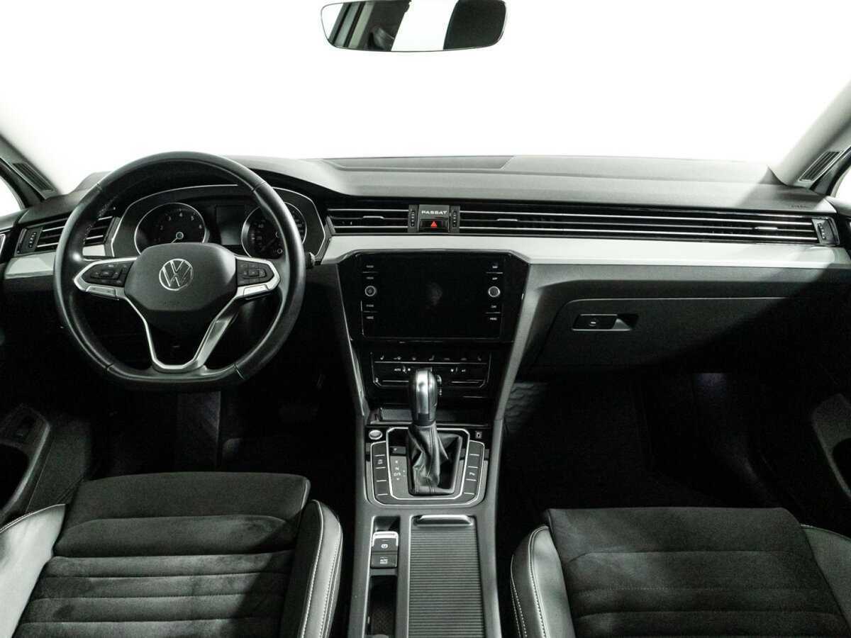 Купить Volkswagen Passat с пробегом. Фото: #12