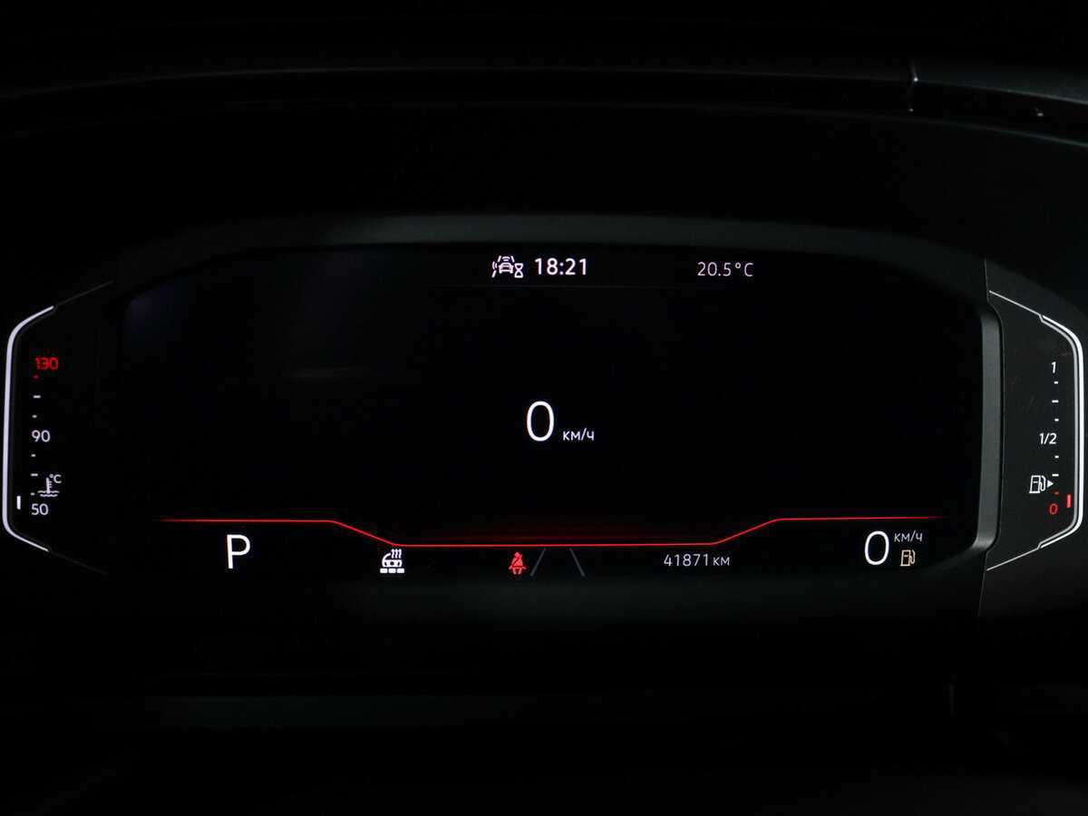 Купить Volkswagen Taos с пробегом. Фото: #7