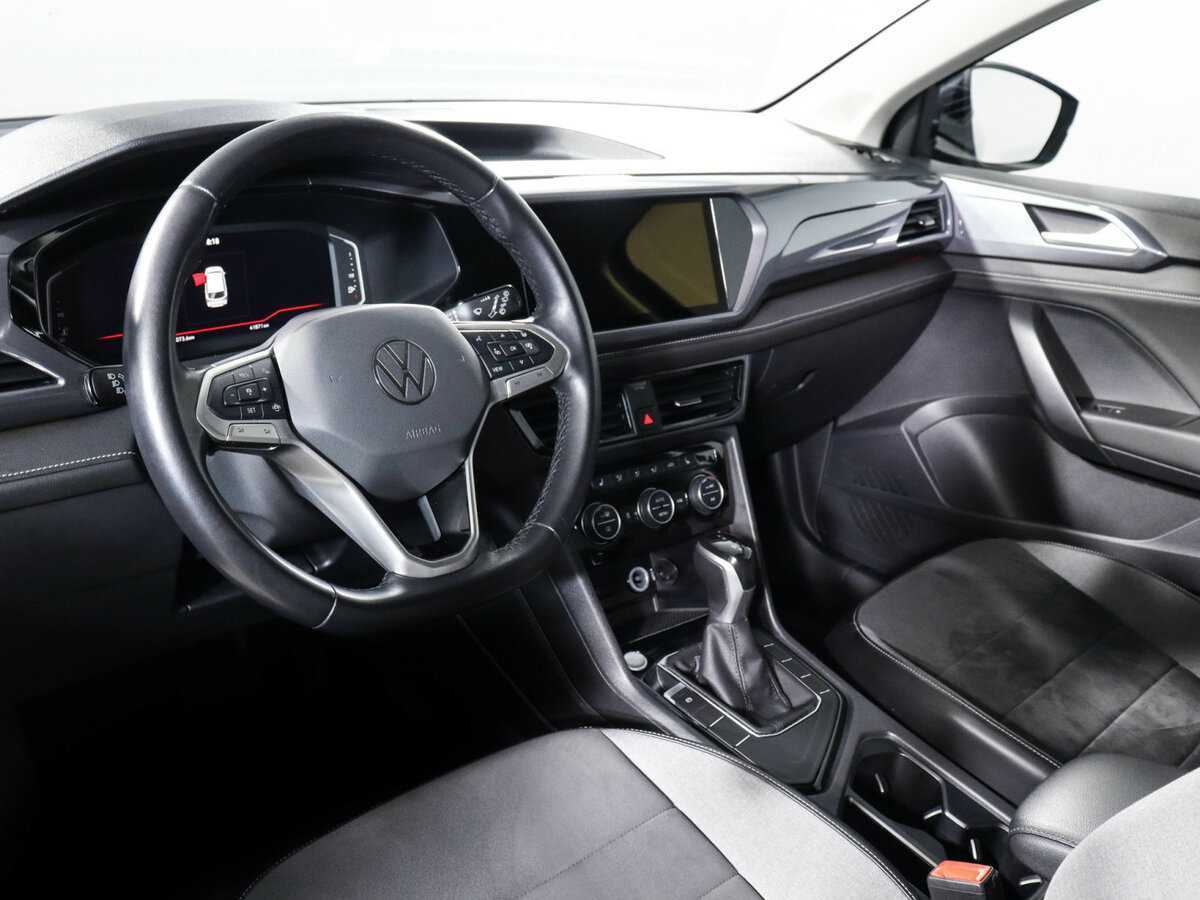 Купить Volkswagen Taos с пробегом. Фото: #10
