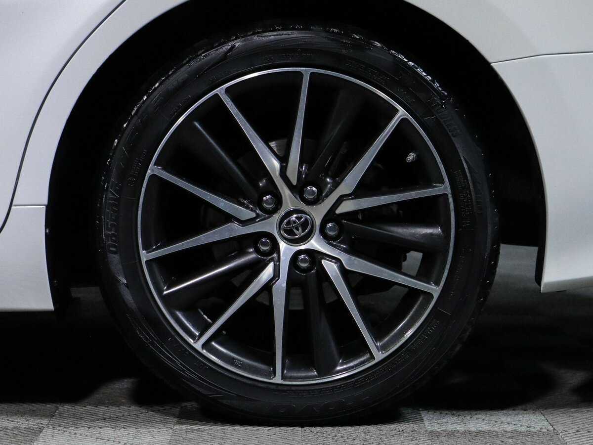 Купить Toyota Camry с пробегом. Фото: #11