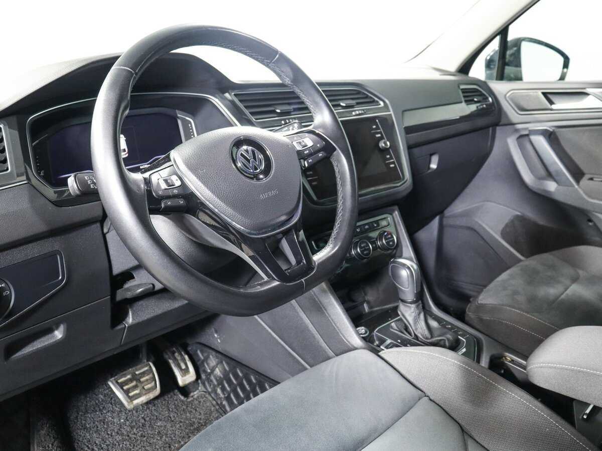 Купить Volkswagen Tiguan с пробегом. Фото: #10