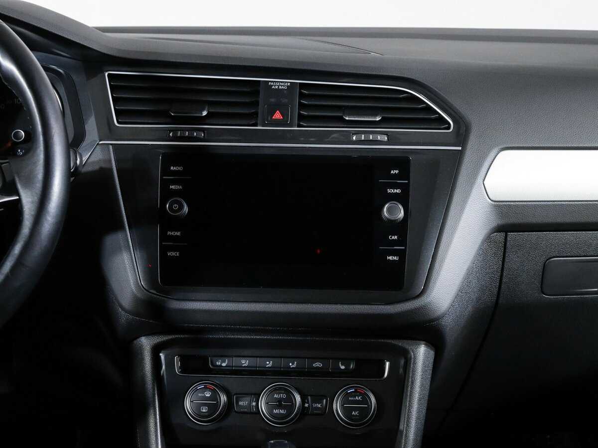 Купить Volkswagen Tiguan с пробегом. Фото: #9