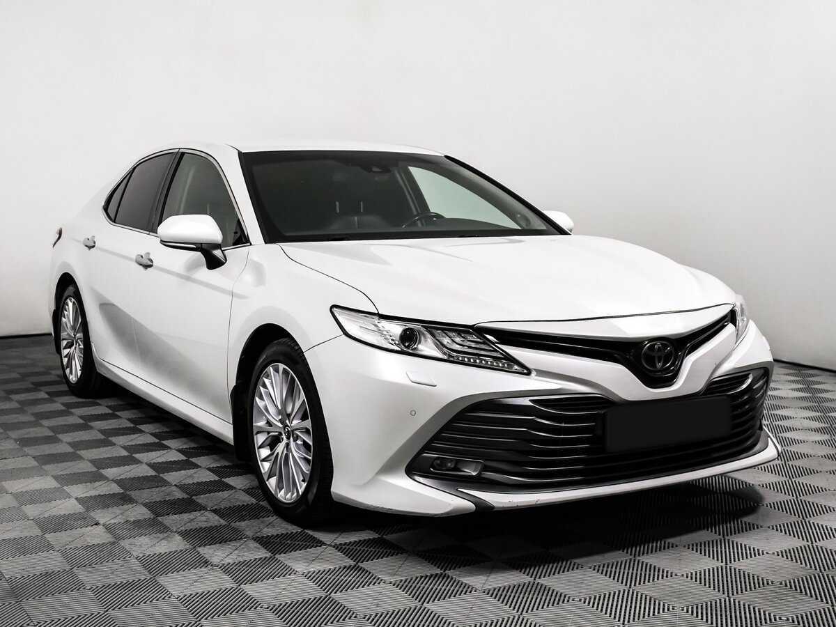 Купить Toyota Camry с пробегом. Фото: #2