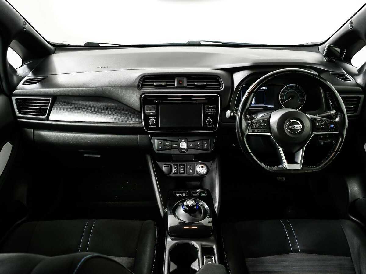 Купить Nissan Leaf с пробегом. Фото: #9