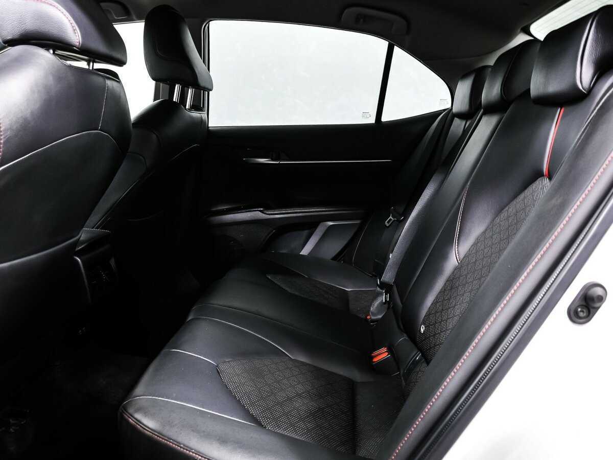 Купить Toyota Camry с пробегом. Фото: #12