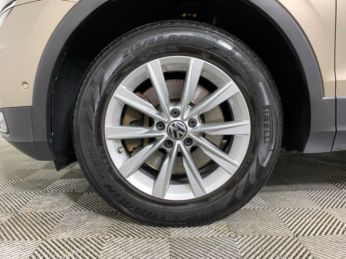 Купить Volkswagen Tiguan с пробегом. Фото: #8