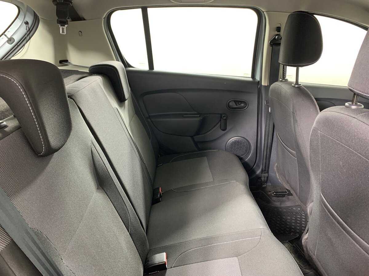 Купить Renault Sandero с пробегом. Фото: #17